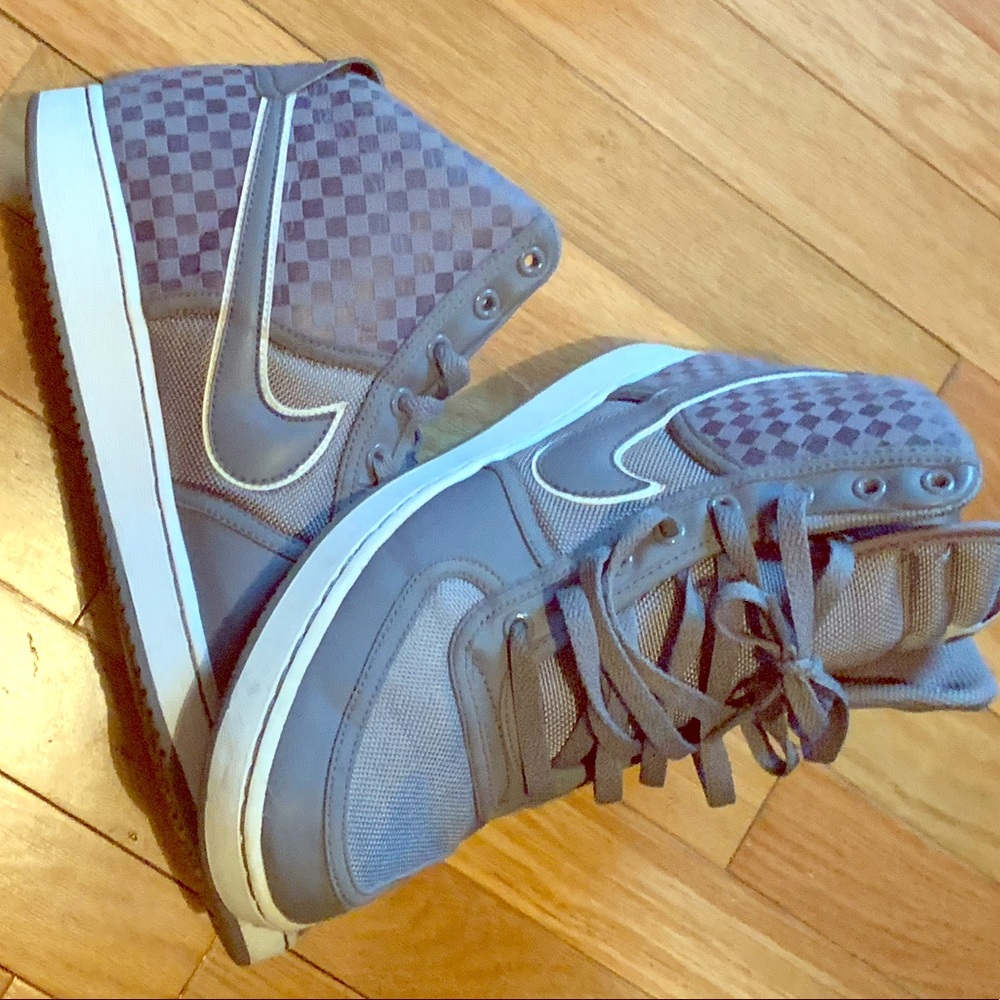 NIKE Grey High Air Force 1